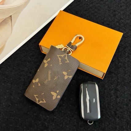 Lujia car key chain with hook, popular foreign trade item, European and American fashion car key case, unisex and multifunctional