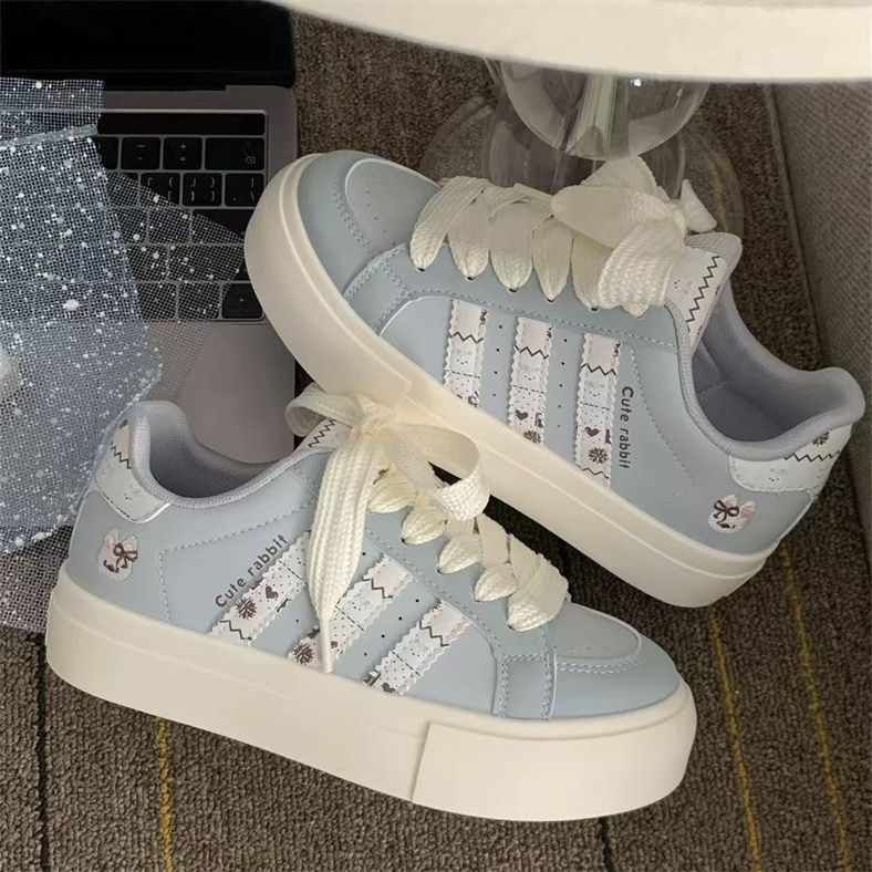 Redonda cabeza de mujer suela de nicho de diseño de mujer 2026 primavera nuevos estudiantes lindos zapatos transpirables de estudiantes pequeños blancos