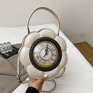 Ӣ��С������Ů2025�¿�͹����������r�R�R��������ȤζС�A��