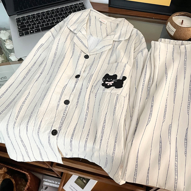 흰색 줄무늬 고양이 긴 소매 바지