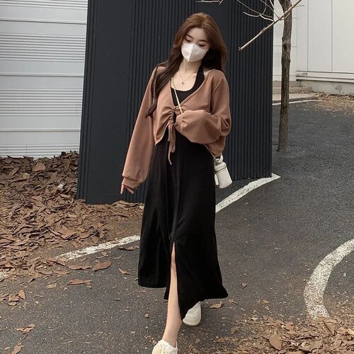 Two-piece women's spring new collection: Plus-size, Mori-style, loose-fitting, figure-flattering long dress with drawstring and halter neck—perfect for an Instagram-worthy look.