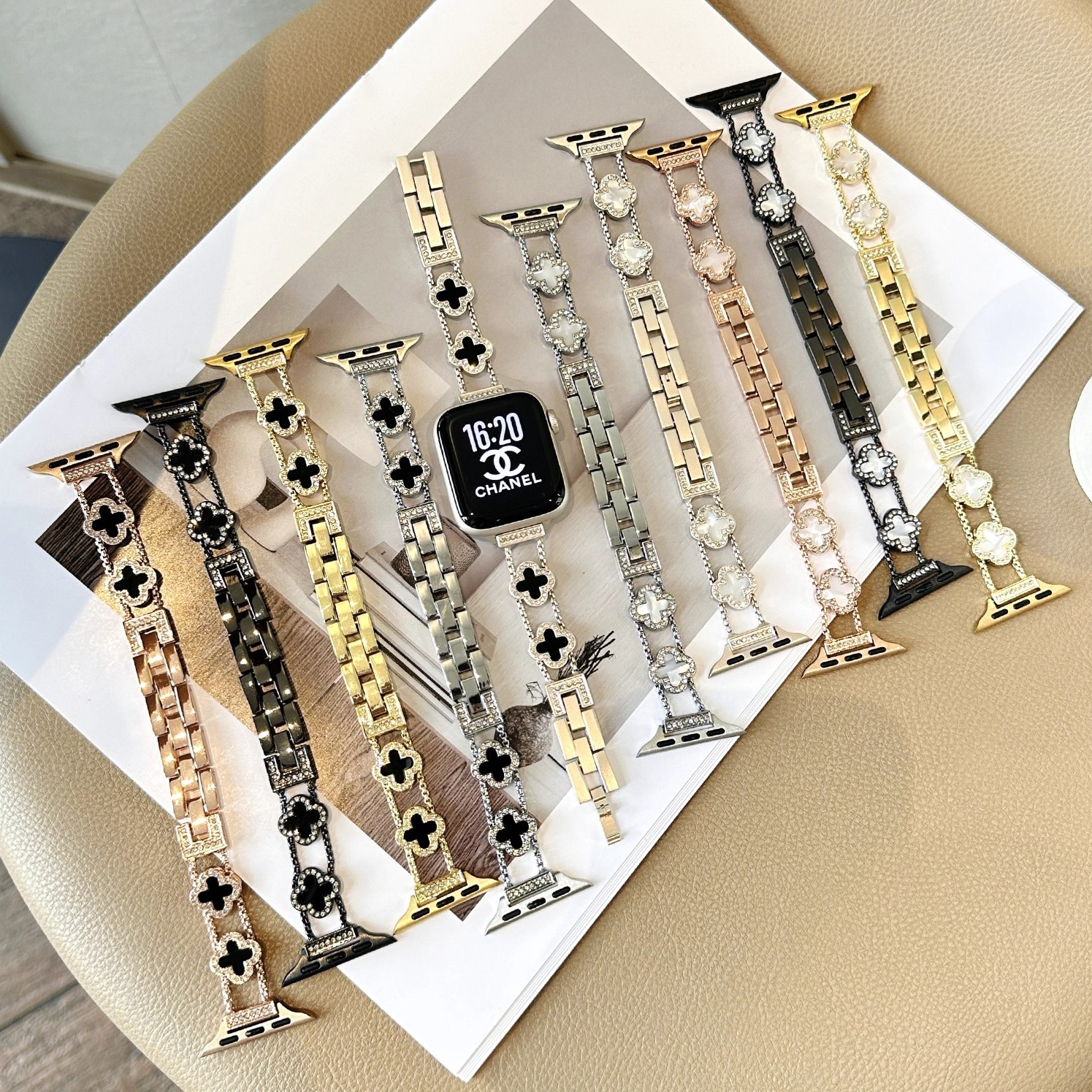 Spot Wholesale Suitable for Apple S11 Watch Strap Metal Four-Leaf Clover with Diamond Xiaomi 9/10 Huawei Fit4 Leather Wristband