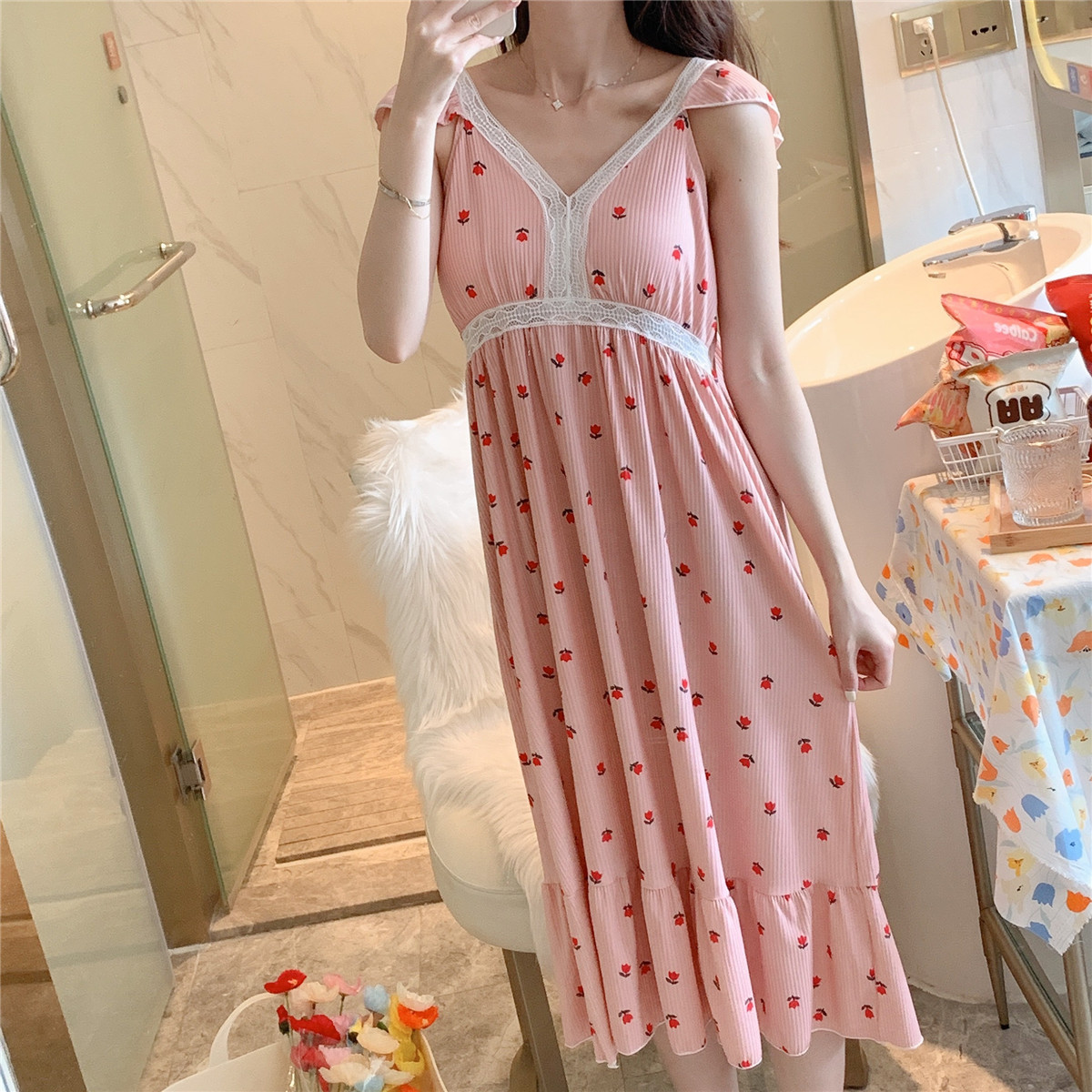 Comercio exterior al por mayor de verano estilo coreano dulce sexy con almohadilla en el pecho correa de longitud media camisón niña pijamas de encaje