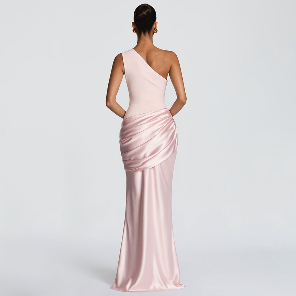 Abito da sera in raso monospalla elegante e attillato donna_voghion.com