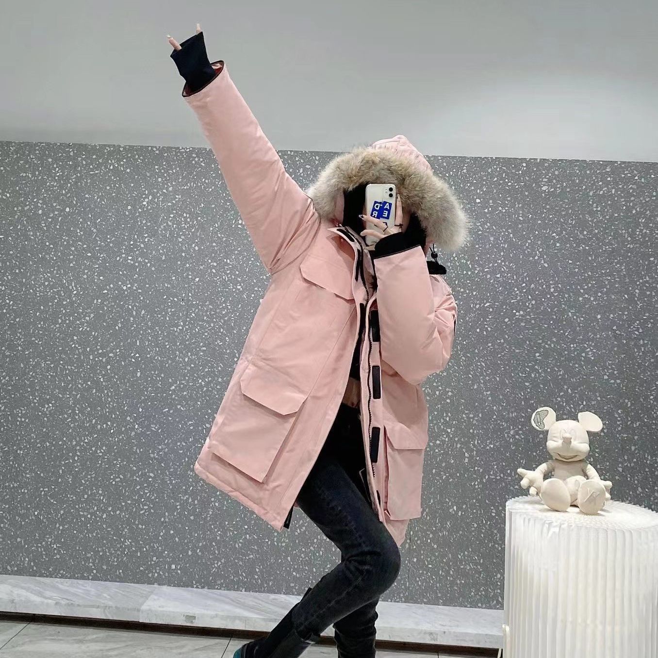 Goose 08 with wolf hair-pink