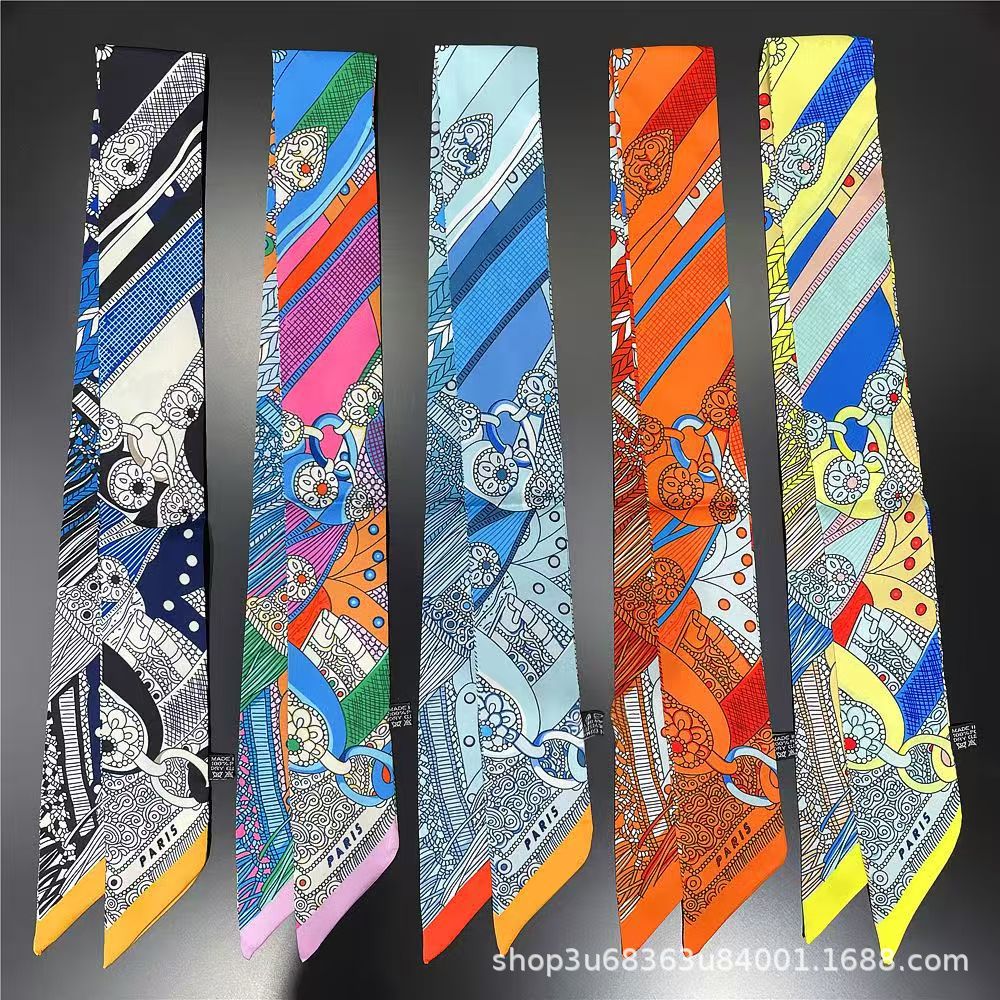 French-Style Vintage Chain Long Silk Scarf for Women, Narrow Square Scarf, Versatile and Stylish, Can Be Used as a Headscarf, Ribbon, Neck Accessory, or Gift