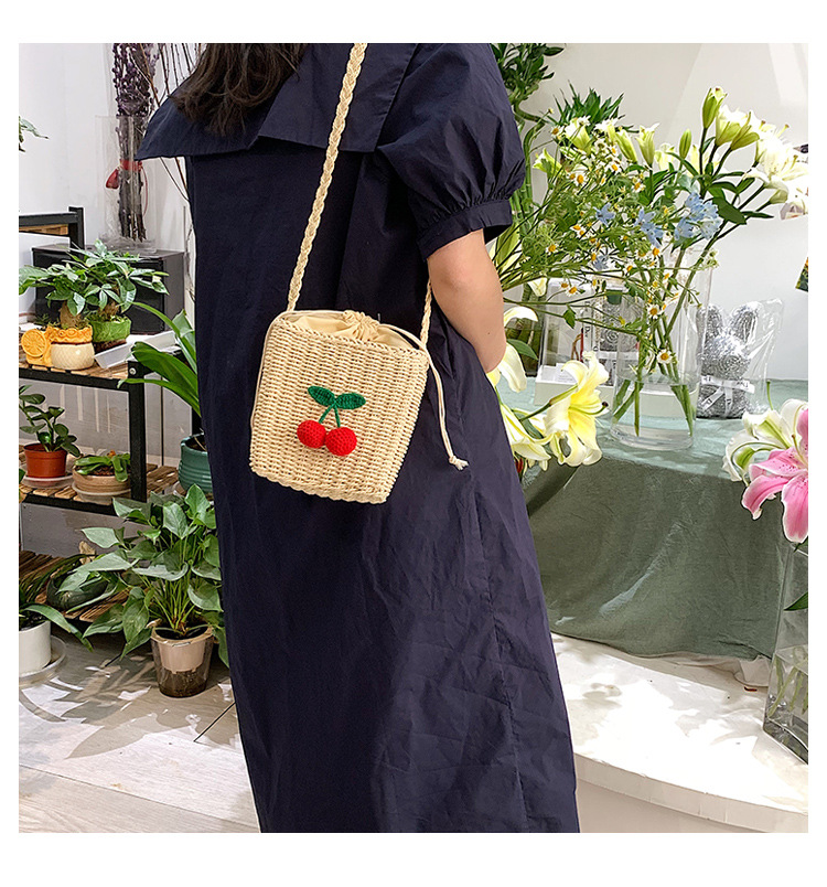 New Fashion Shoulder Cherry Crossbody Straw Small Square Women's Bag display picture 5