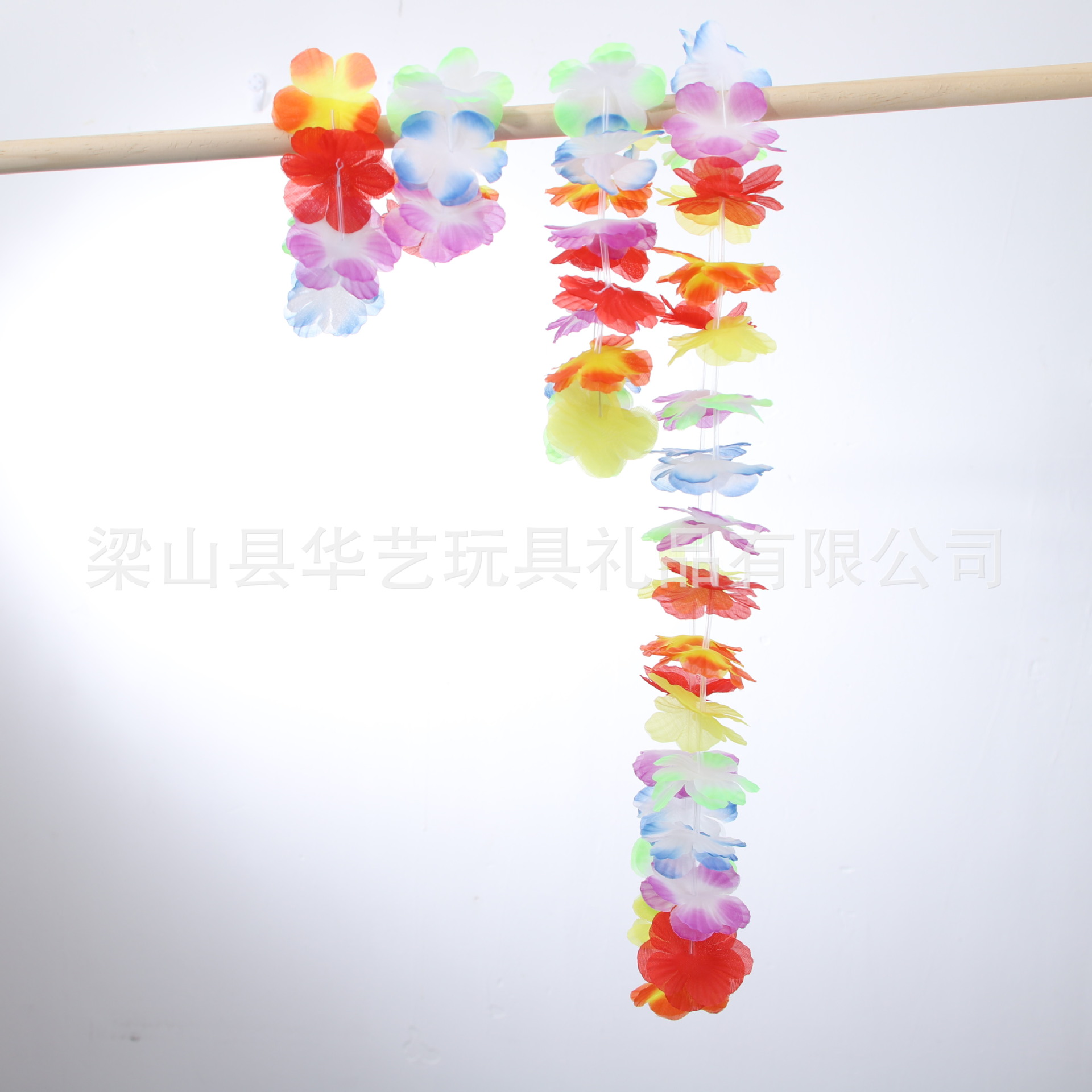 Inventario de guirnaldas hawaianas collar guirnaldas de color guirnaldas hawaianas guirnaldas fiestas de cuatro piezas al por mayor transfronterizas