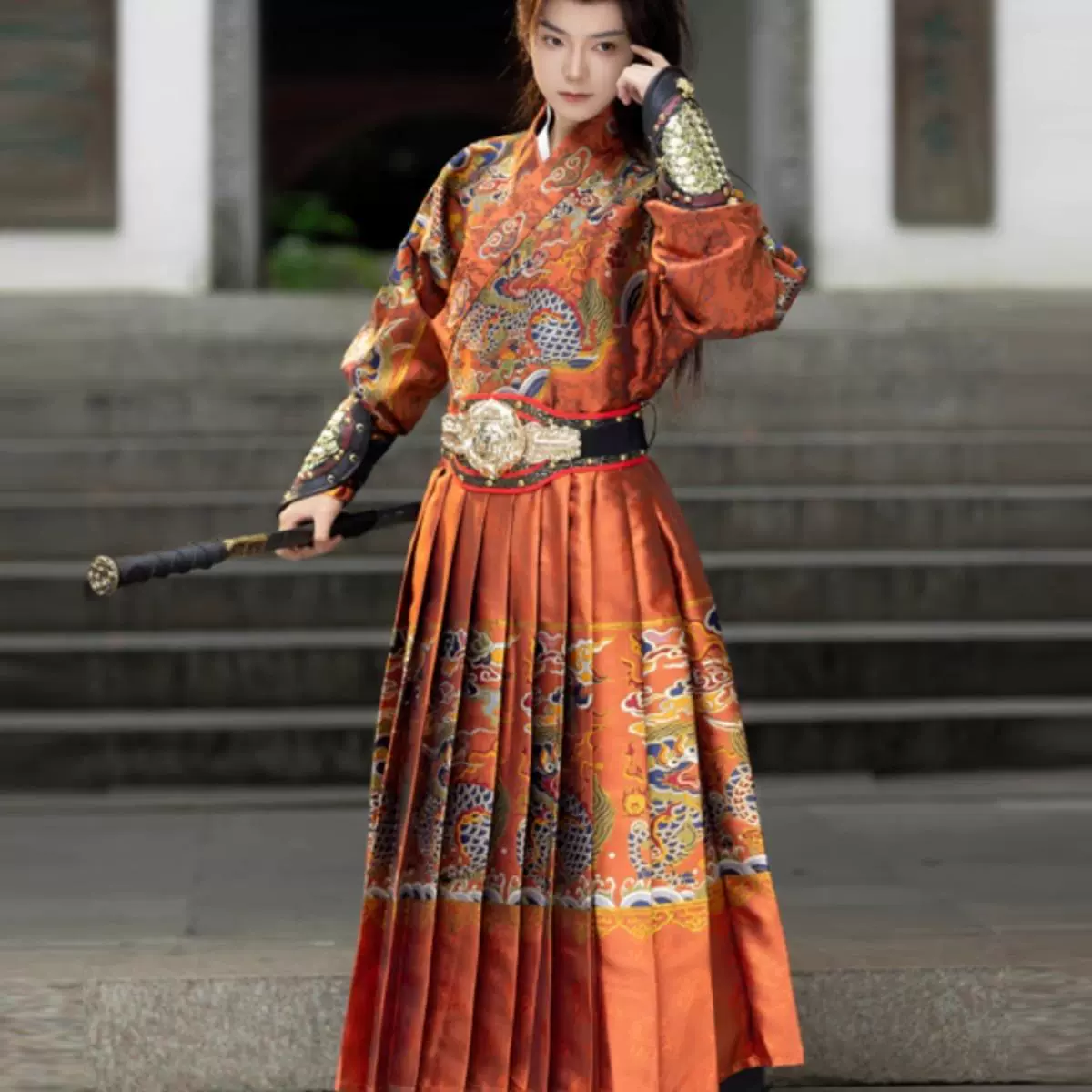 Ming Hanfu Оригинальный костюм для летучей рыбы Jinyi Wei Heavy Industry Тканый золотой макияж цветов для мужчин и женщин