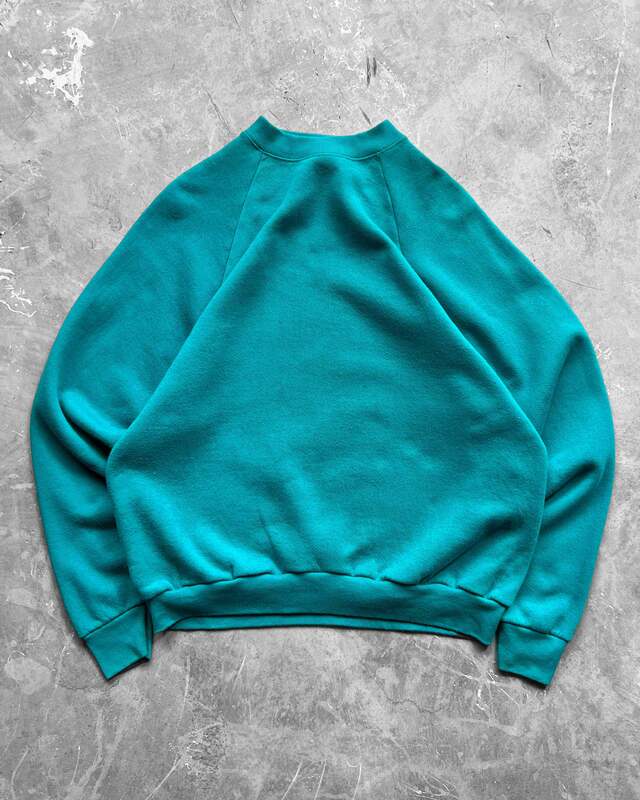 2024 Autumn/Winter Men's Clothing Factory Custom 80S Style Raglan Crew Neck Pullover Men's Sweatshirt in Washed Blue