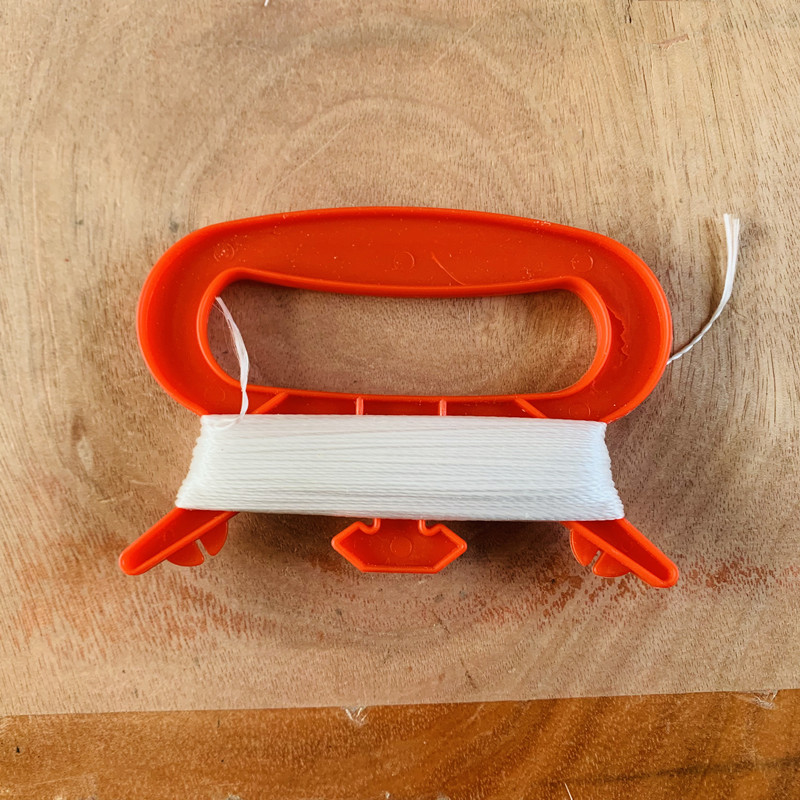 Kite wheel kite accessories small red wheel wire board Weifang manufacturers wholesale stall supply kite kidnapper balloon red wheel