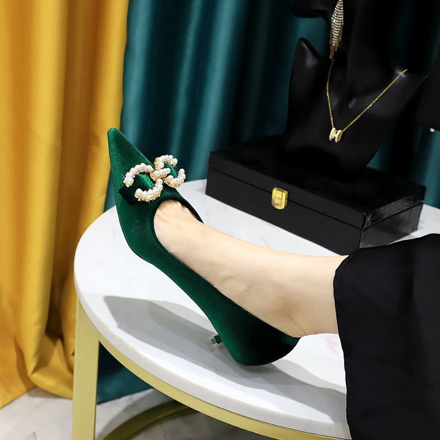 Elegant Women's Suede Pointed Toe Pumps With Rhinestone Buckle_voghion.com