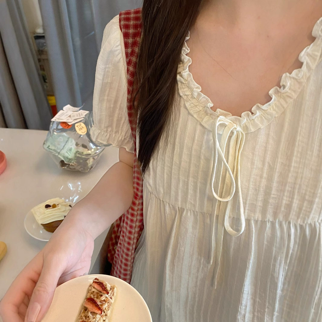 Короткая блуза (Milk rabbit) с кружевом, двухслойным подолом и вертикальной полоской, женская