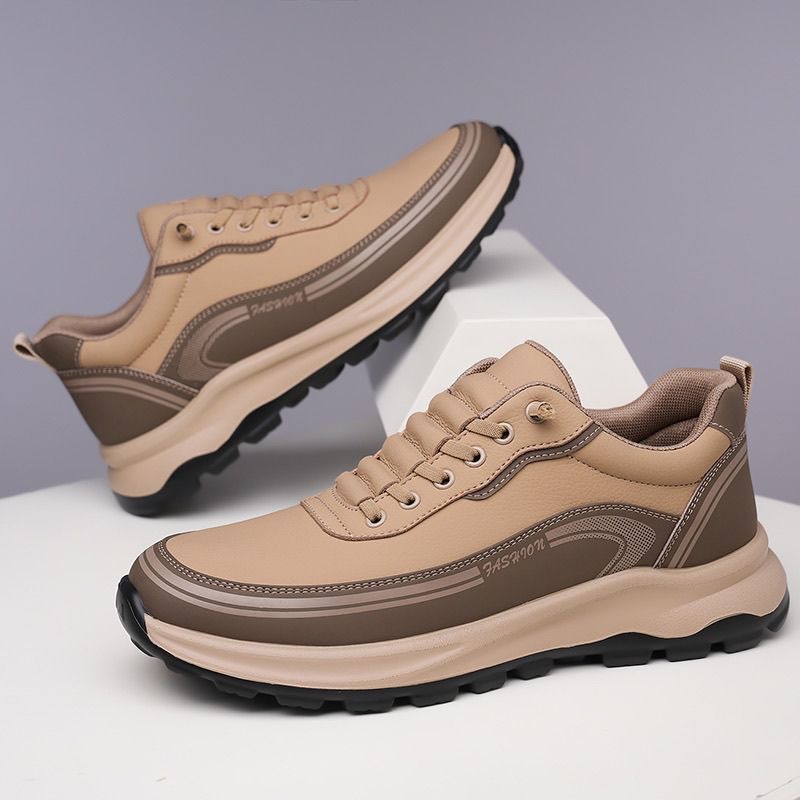 Nuevos zapatos de verano para hombres, zapatos de cuero para hombres transpirables, ligeros y delgados, zapatos deportivos de moda de un pie.