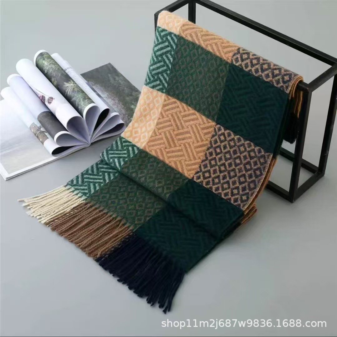 Nueva bufandas de invierno coreana de color imitación de cachemira gruesa manteniendo el calentamiento del chal de cuadrilátero de doble propósito de pareja retro buñuelo