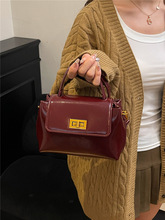 �߼���С���������Ů2025�¿�r�аٴ�μ�б���ͨ��С����