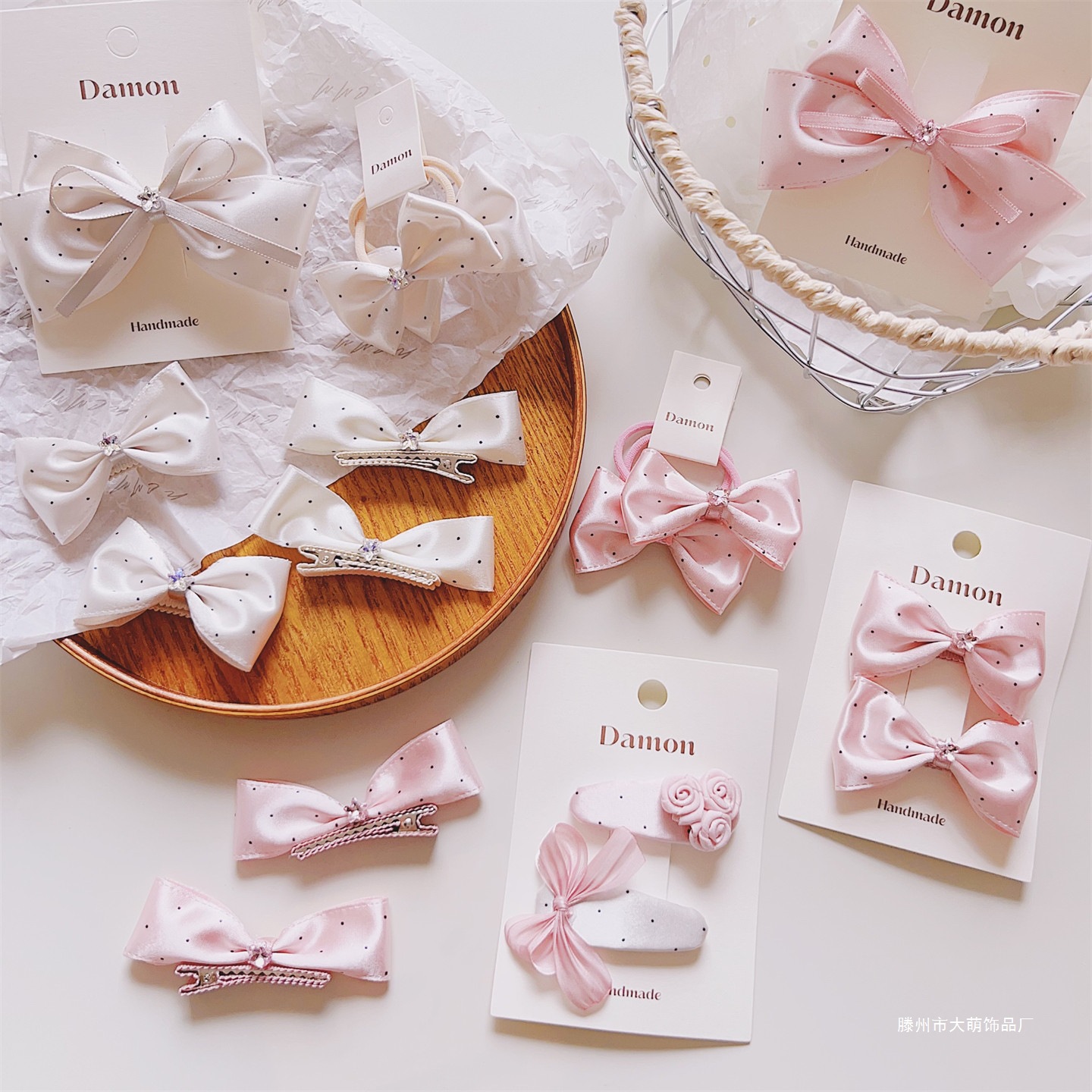 Cute hairgrip with bow