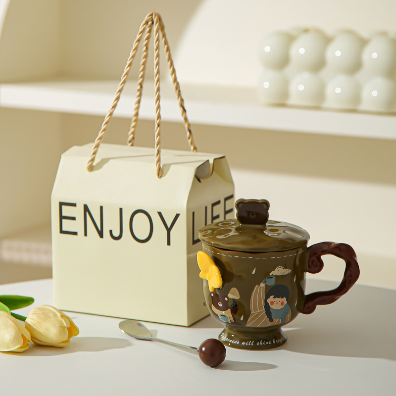 Retro chica taza de pie alto caja de regalo mariposa alta sensación de taza de cerámica con tapa de regalo de cumpleaños de chicas
