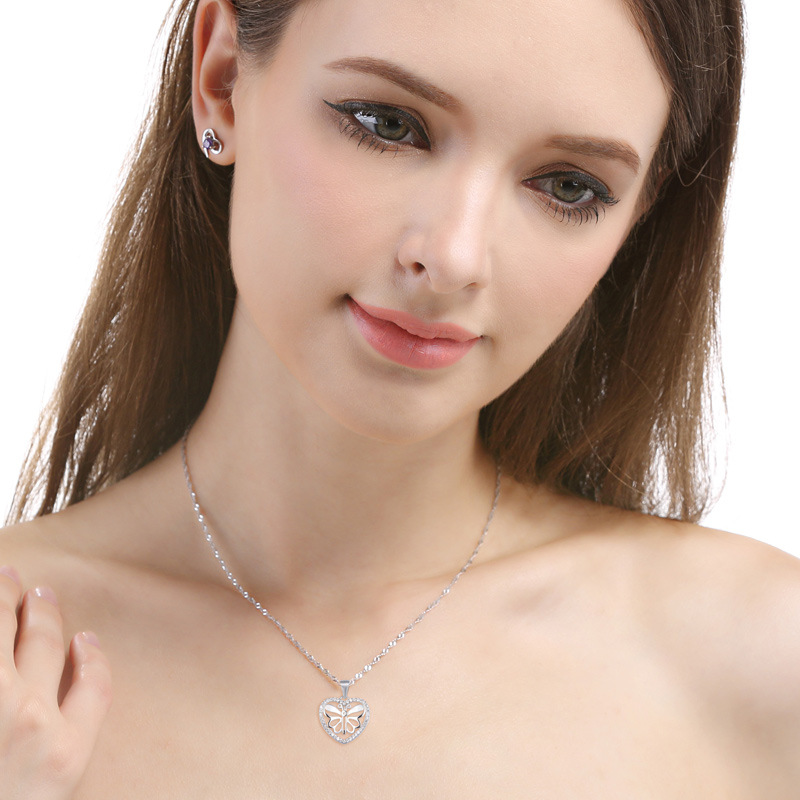 Collar de mariposa de amor de plata de ley 925 transfronterizo nuevo colgante de corazón hueco de diamantes simple de moda cadena de clavícula femenina