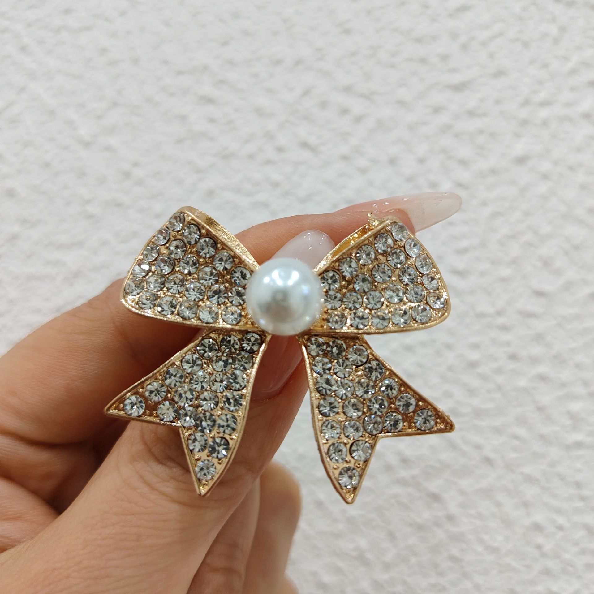 Bowknot anti exposure brooch high end chest no sew coat suit buckle versatile clothing accessories fixed pin_voghion.com