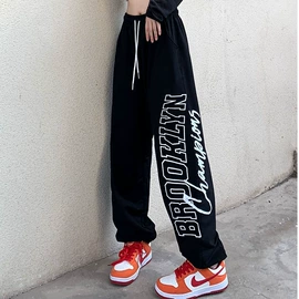 休闲裤;连衣裙;时尚休闲套装