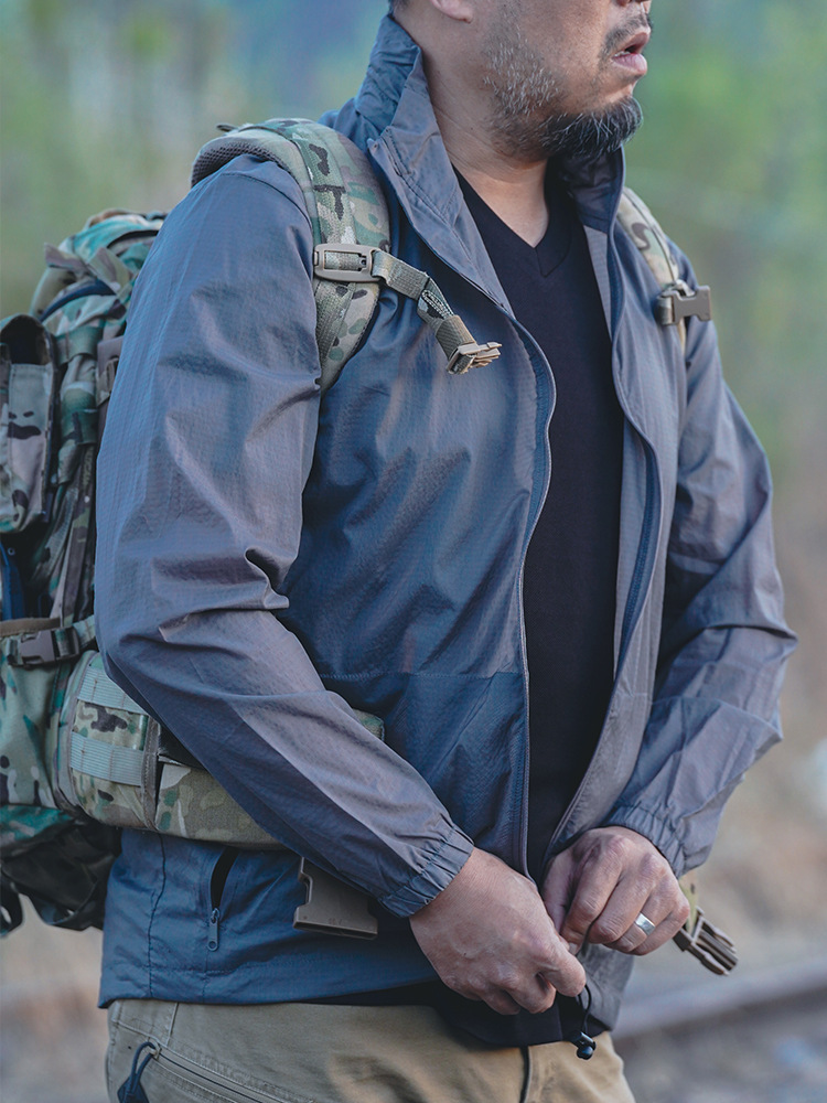 Summer water repellent windbreaker