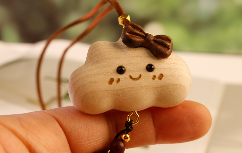 Wholesale Beech Wood Cute Bow Cloud Solid Wood Car Pendant Healing Car Rearview Mirror Hanging Ornament Dropshipping
