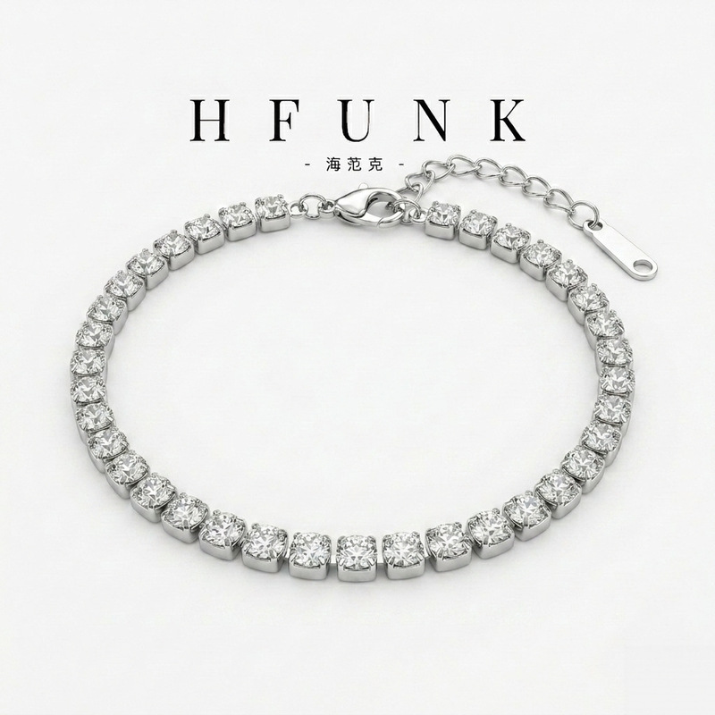European and American minimalist style rock candy Cuban bracelet, high-end titanium steel jewelry that does not fade, full diamond light luxury bracelet for men and women European and American minimalist style rock candy Cuban bracelet, high-end titanium steel jewelry that does not fade, full diamond light luxury bracelet for men and women