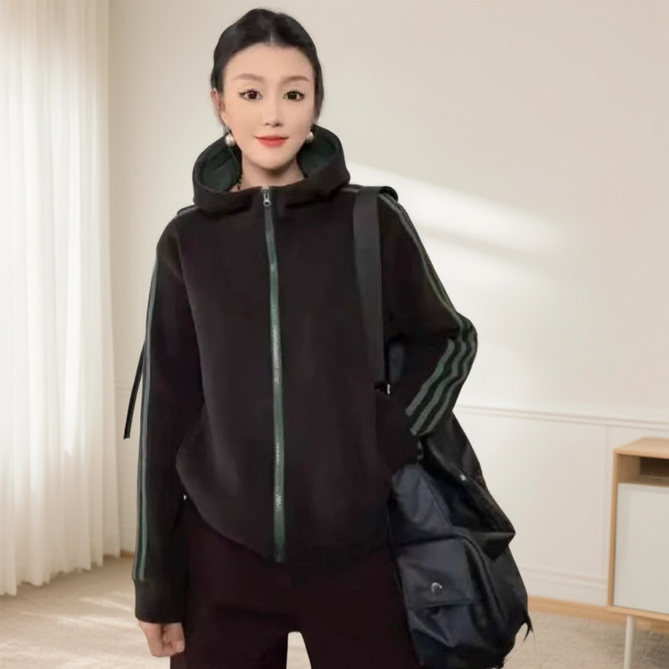 一件代发直播爆款2025秋季新款时尚连帽拼色洋气减龄运动外套女装|undefined