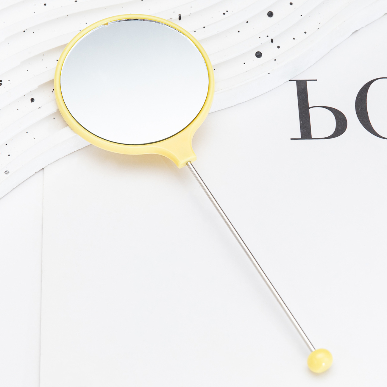 Espejo portátil de alta definición, espejo de mano, espejo de mano, espejo de maquillaje de mango especial para niñas