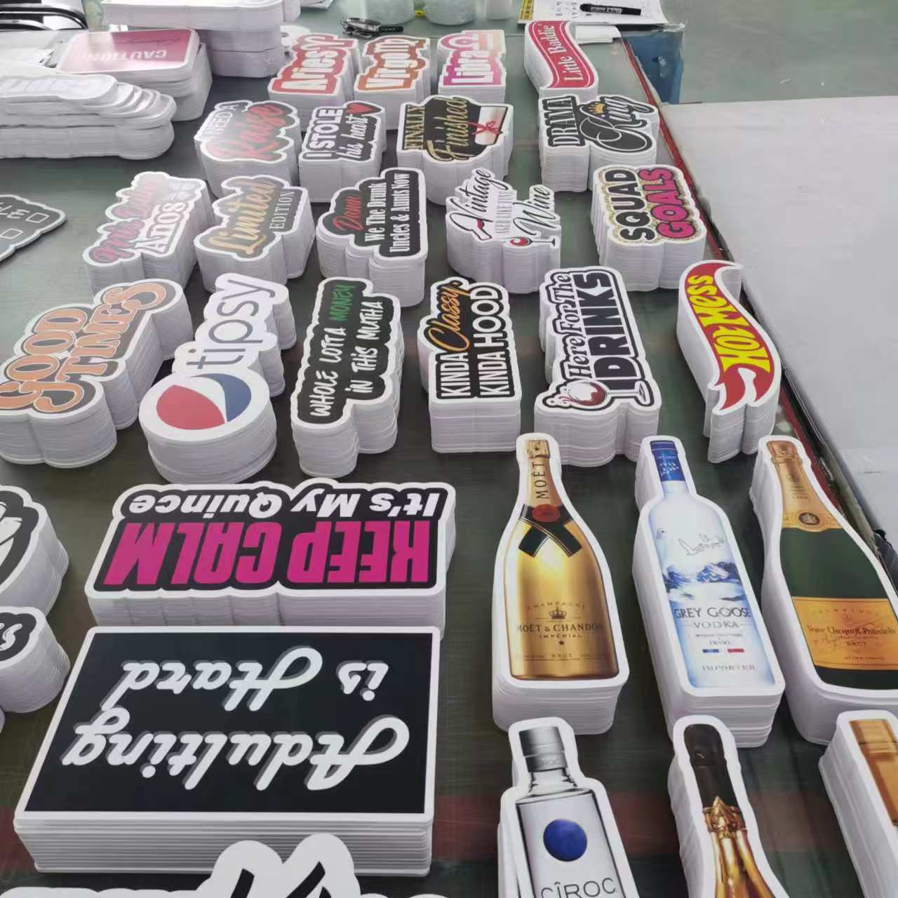 上海外贸直销 5mm雪弗板立牌高密度异型雕刻制作 现货直发高清