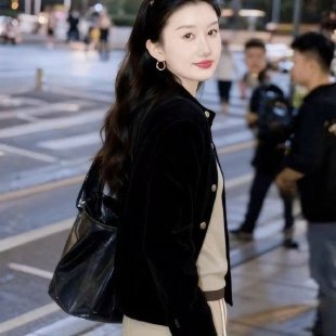 Dropshipping 2026 Spring New Popular Black Baseball Jacket, Very Stylish Short Velvet Jacket for Petite Sizes