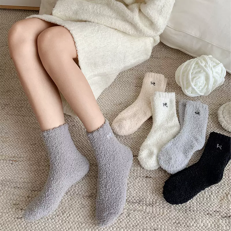 厚珊瑚绒袜子女秋冬季加绒保暖月子袜毛绒睡眠袜中筒居家地板袜女
