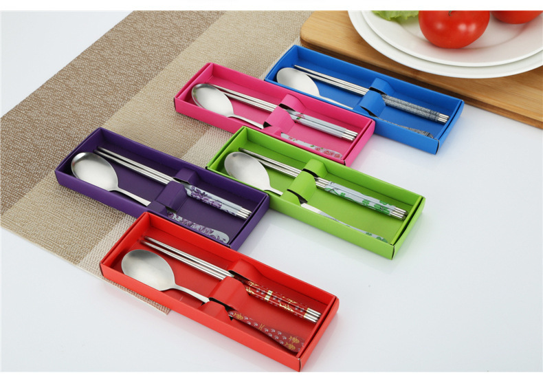 12376720521_647552290