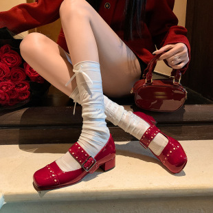 ����õ��~��ʽ������L�tɫСƤЬ�¿�ţ��Ƥ���и��A�^������Ů