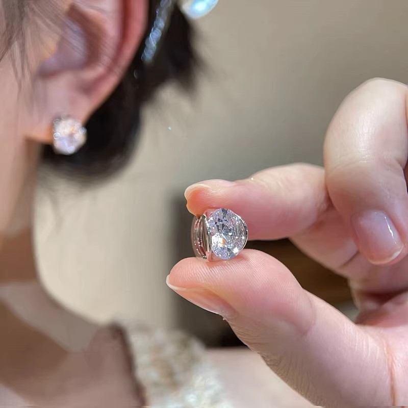 轻奢小众高级感简约超闪锆石耳扣耳钉女时尚百搭气质网红同款耳环|undefined