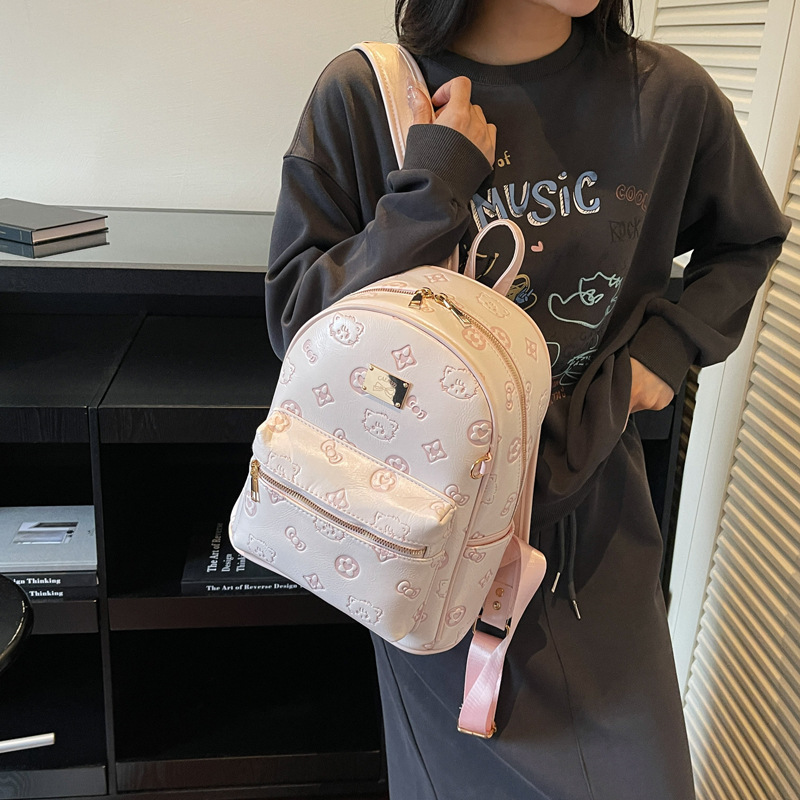 跨境可爱小熊通勤女士双肩包2025新款潮女皮质通勤旅游轻便小背包