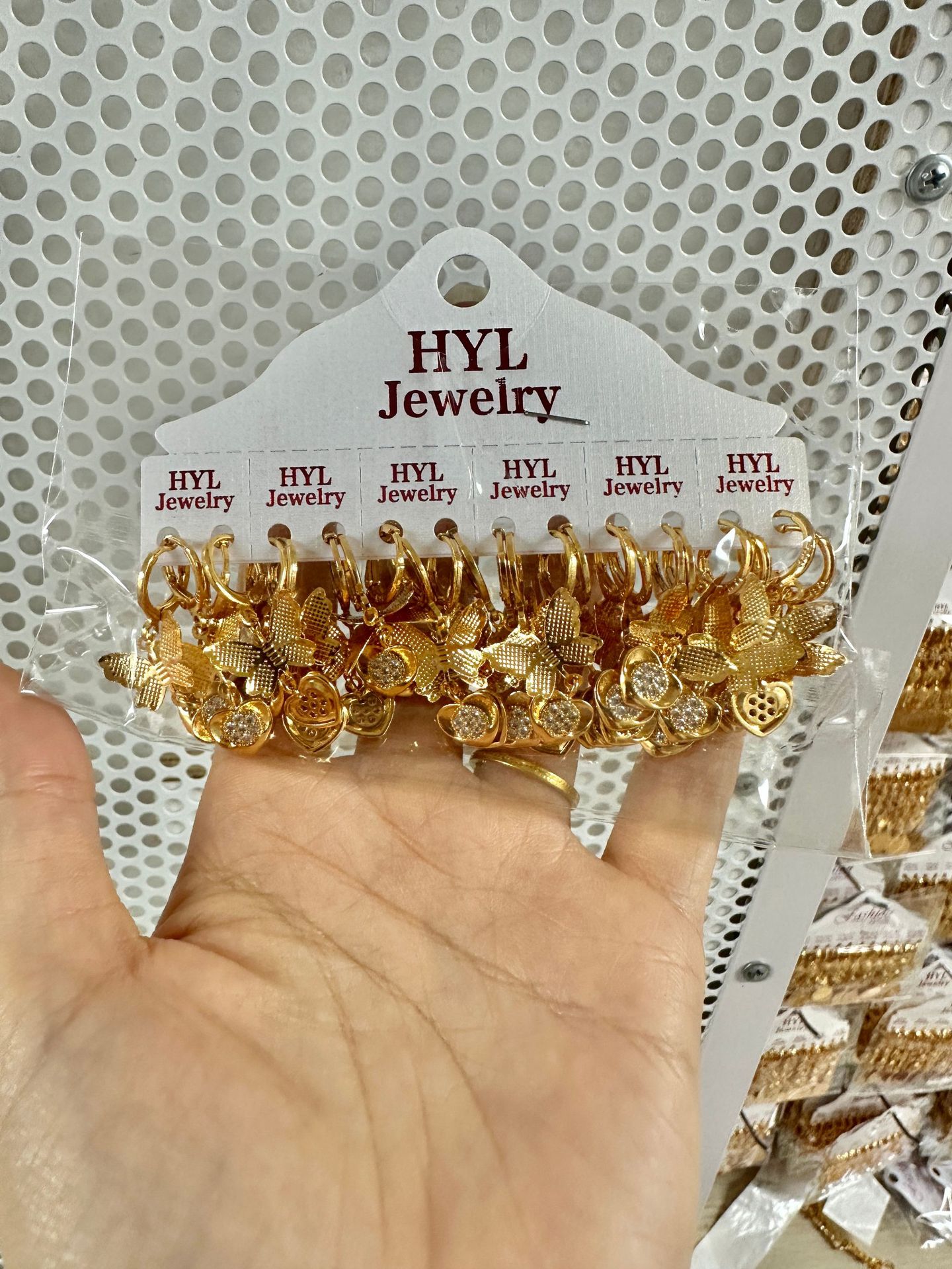 Moda transfronteriza cobre chapado en oro borlas con incrustaciones de circón pendientes joyería estrella en forma de corazón mariposa oreja joyería al por mayor