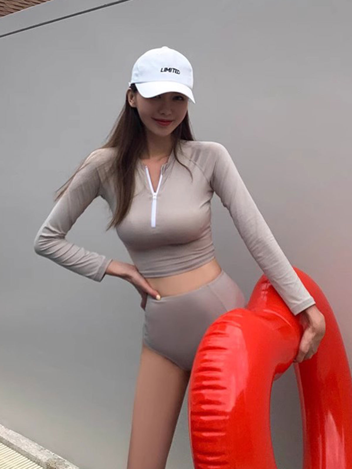 Nuevo traje de buceo coreano de división, ropa de medusa de protección solar negra pura, pantalones cortos de manga larga, trajes de baño, trajes de surf para mujeres, aguas termales