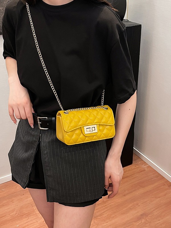 Bolsos para mujer 2025 nuevo estilo de moda versión coreana de la bolsa de cadena de rombos pequeño estilo fragante bolso diagonal de un solo hombro bolso femenino todo fósforo pequeño bolso cuadrado
