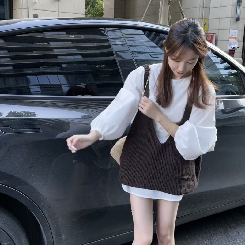 2025年早秋款设计感泡泡袖衬衣叠穿v领针织马甲两件套女黄色套装|undefined