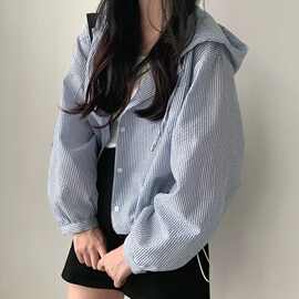 韩国chic早秋时尚气质竖条纹撞色连帽系扣宽松休闲百搭短款外套女