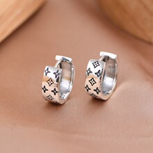 ��¹��S925��������������ʮ�����Ƕ�׹����ʱ��Ů��羳��������
