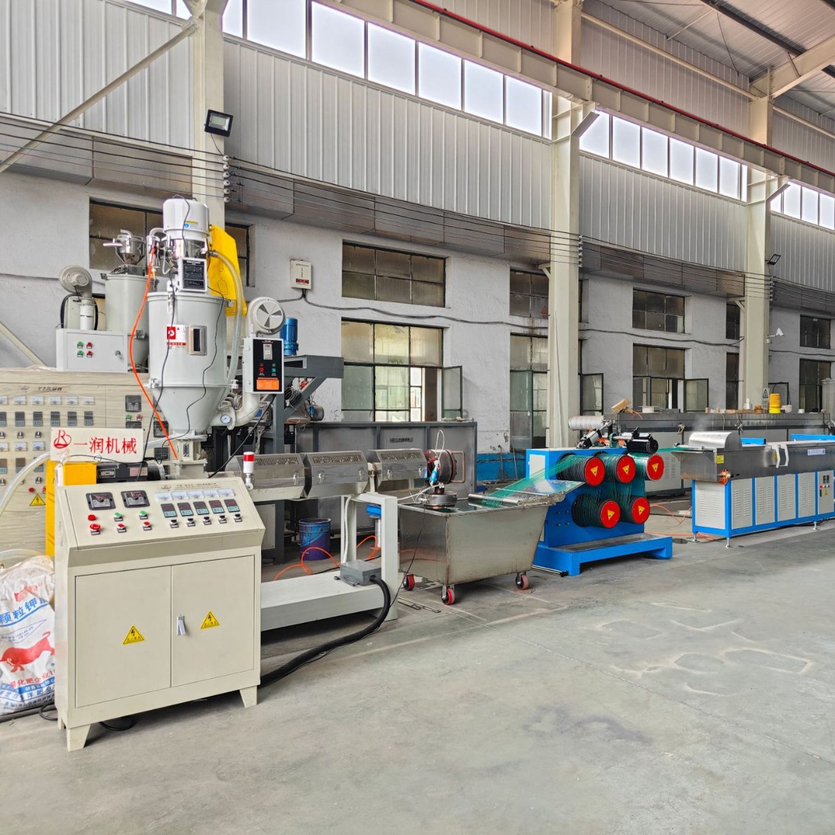 厂家编织袋设备塑料圆丝拉丝机PPPE挤出机省人工质量可靠