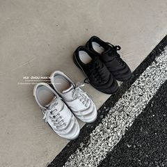 真皮斜系带复古运动鞋女2025新款百搭足球薄底休闲赛车平底板鞋女