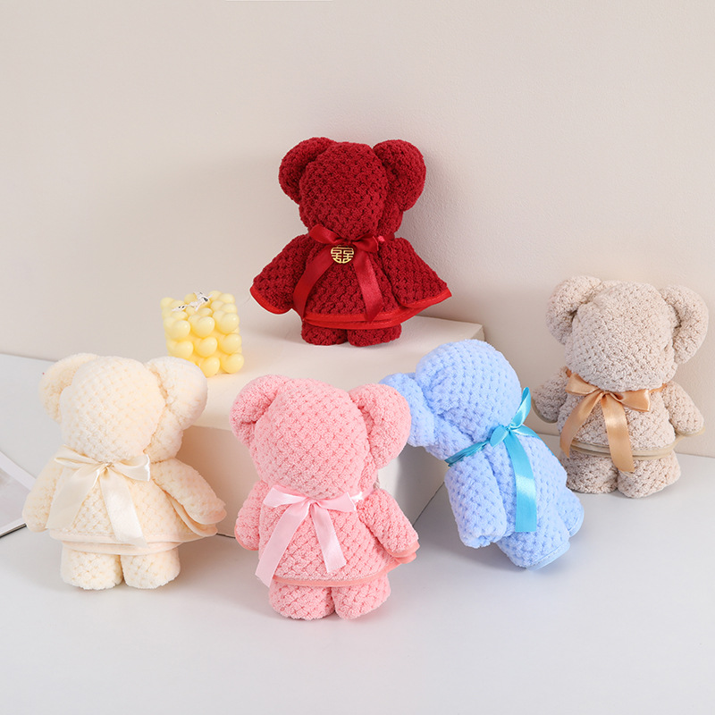 Pineapple Bear Towel Hand Gift Return Event Opening Wedding Bridesmaid Gift Creative Modeling Towel Wholesale