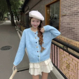 设计感彩扣加厚针织开衫毛衣外套女夏季2026新款温柔宽松软糯上衣