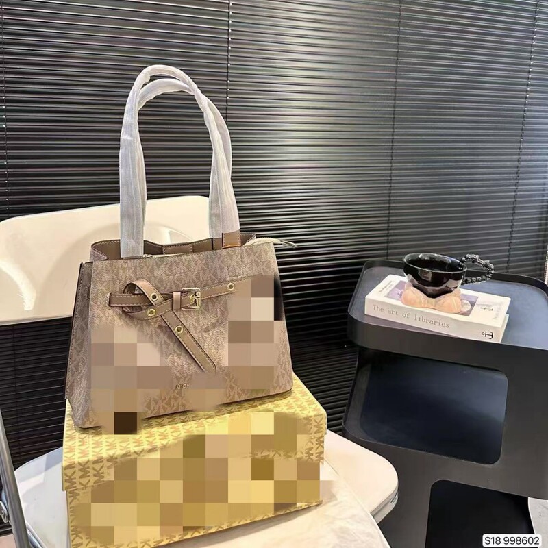 25 Spring and Summer New Export Export Niche Butterfly Bag First Layer Pebbled Cowhide Crossbody Bag Women's Commuter Bag 25 Spring and Summer New Export Export Niche Butterfly Bag First Layer Pebbled Cowhide Crossbody Bag Women's Commuter Bag