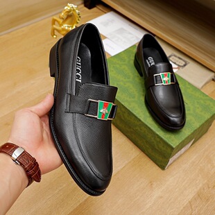 �ļ��������_��ĸ�˿��b��̄����eƤЬ�pӯ��ĥ�r�����ƤЬ��