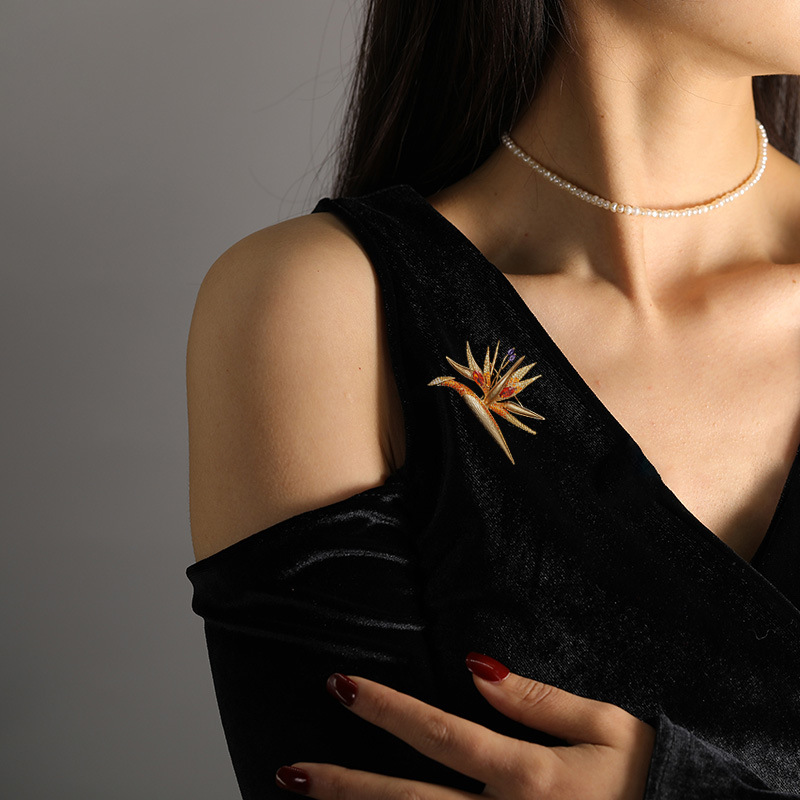 Neue chinesische Paradiesvogel-Blumen-Paradiesvogel-Brosche, Kupfer-Zirkon-Design, Mantel-Brosche_voghion.com